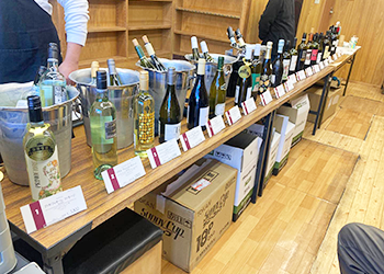 小阪deワイン ドリーム東大阪店 お酒・お米・飲料水・ギフトのことならお任せください。